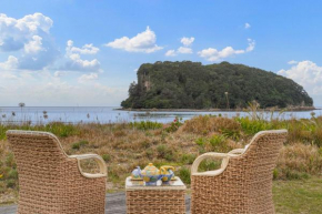 Seaview Escape - Beachfront Home